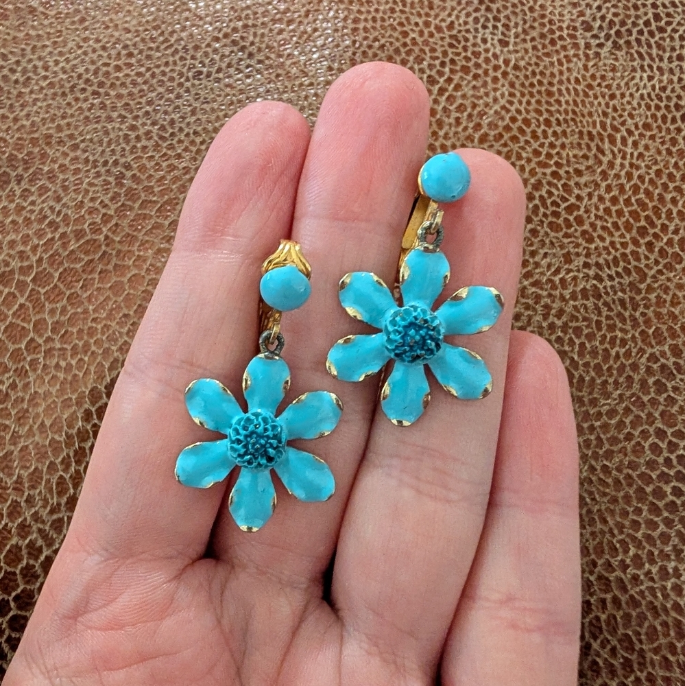 Vintage‎ Weiss Turquoise Flower Drop Clip On Earrings